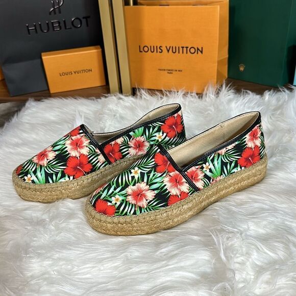 Brand new summer slip ons - Picture 2 of 8